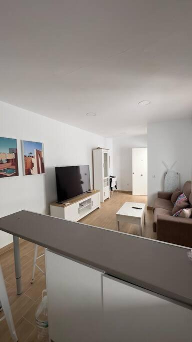 Rockside Residentes Suites La Linea La Linea de la Concepcion Bagian luar foto